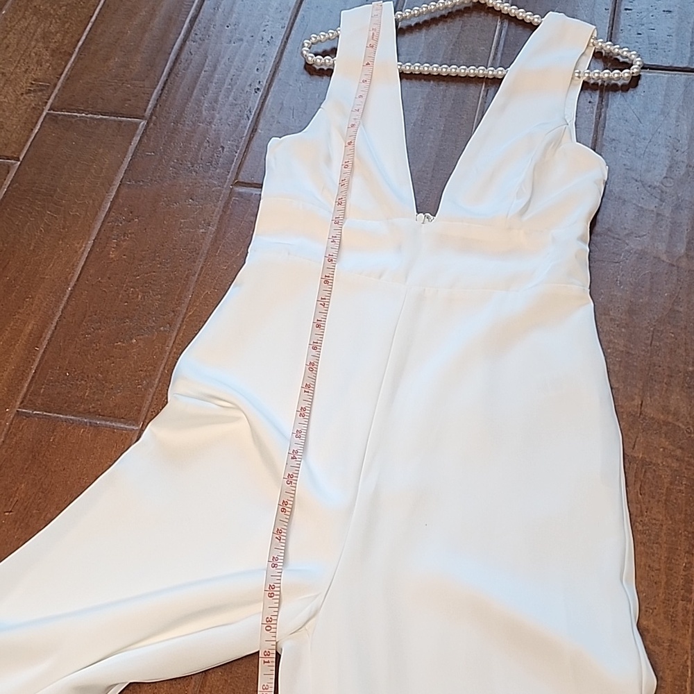 Lulus Ultimate Allure Ivory Satin Wide Leg Sleevless Plung V-Neck Jumpsuit - Picture 14 of 16